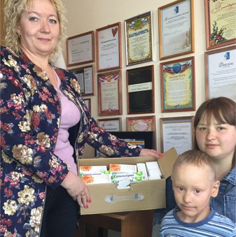 Переданы крема, мази, эмоленты и средства для купания на сумму 35 414 рублей для детей с ихтиозом